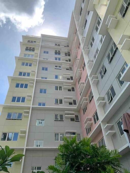 1Br With Extra Room At One Regis- Megaworld Bacolod Buitenkant foto