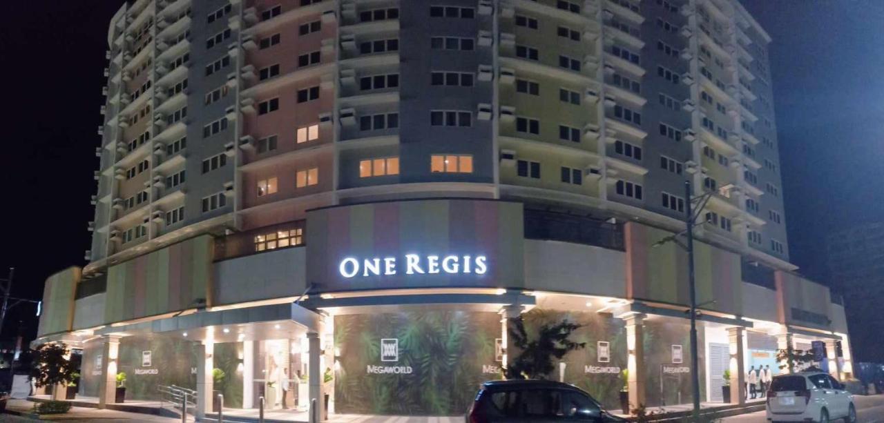 1Br With Extra Room At One Regis- Megaworld Bacolod Buitenkant foto