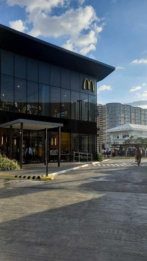1Br With Extra Room At One Regis- Megaworld Bacolod Buitenkant foto